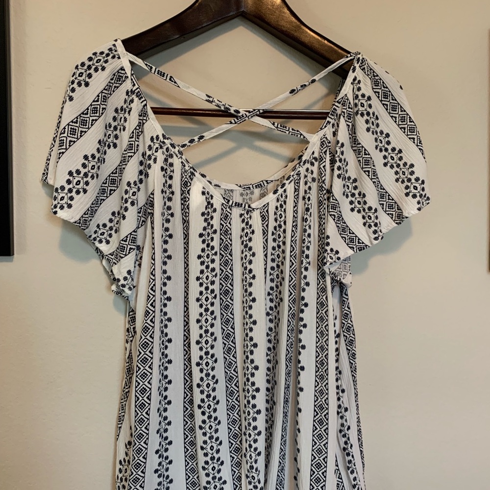 Torrid top - Picture 2 of 4